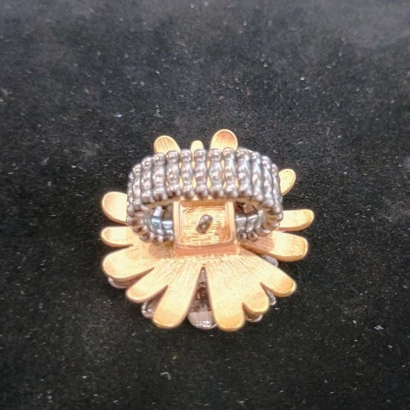 Elegant Gold and Brown Flower Adjustable Ring - Picture 3 of 3